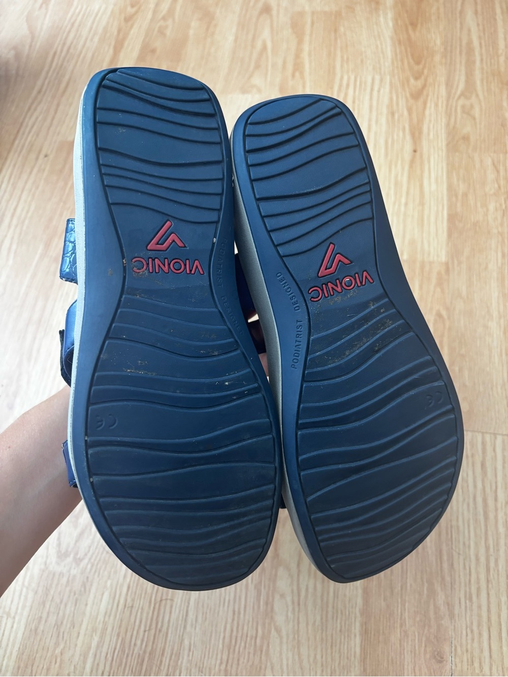 Vionic adjustable navy croc embossed strap sandals sz 9 support walking comfort - Picture 6 of 6